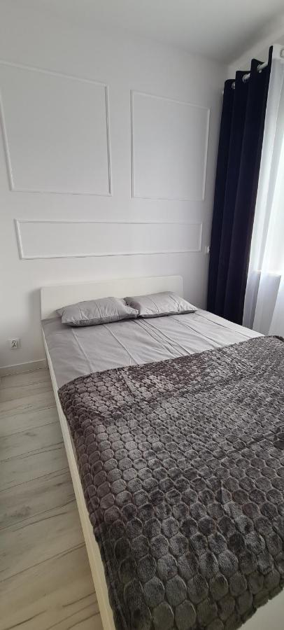 44 - Apartamenty Siedlce - Nowy Apartament W Centrum Przy Ul Czerwonego Krzyza Екстериор снимка