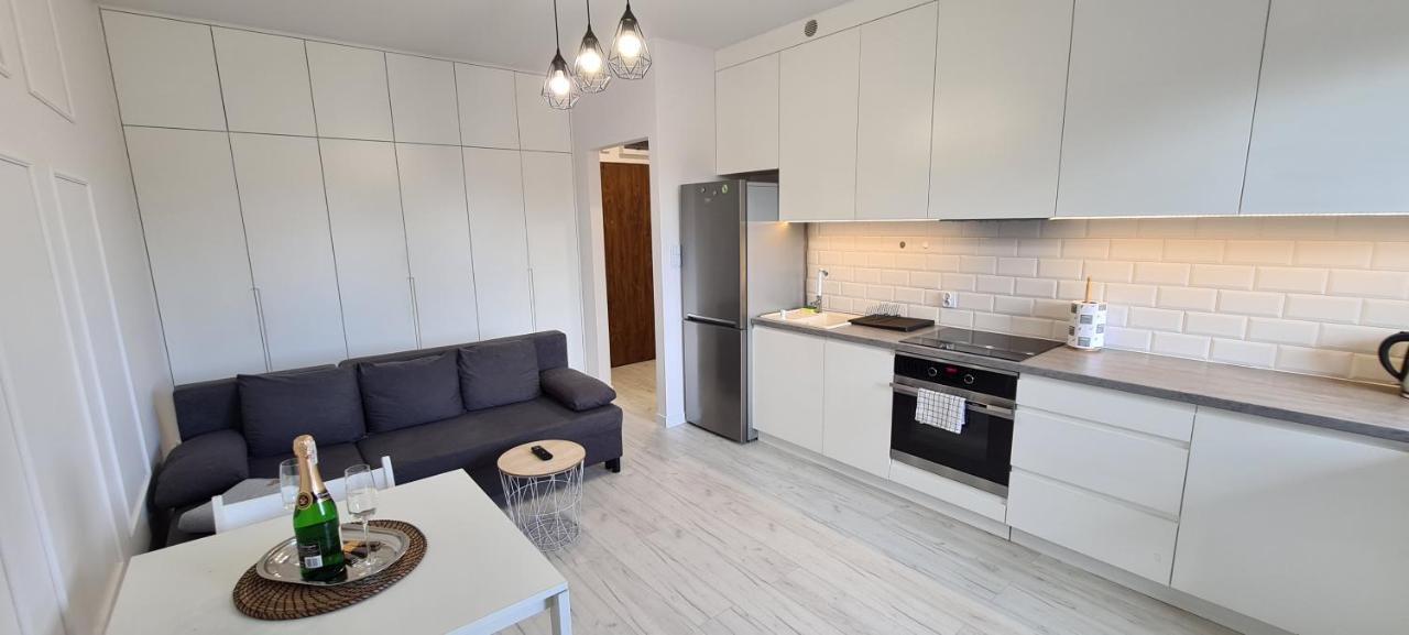 44 - Apartamenty Siedlce - Nowy Apartament W Centrum Przy Ul Czerwonego Krzyza Екстериор снимка