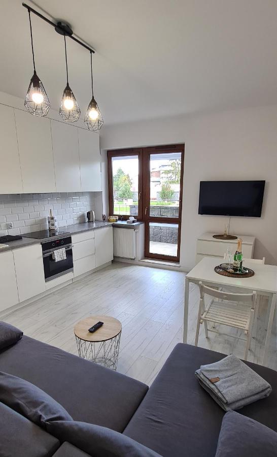 44 - Apartamenty Siedlce - Nowy Apartament W Centrum Przy Ul Czerwonego Krzyza Екстериор снимка