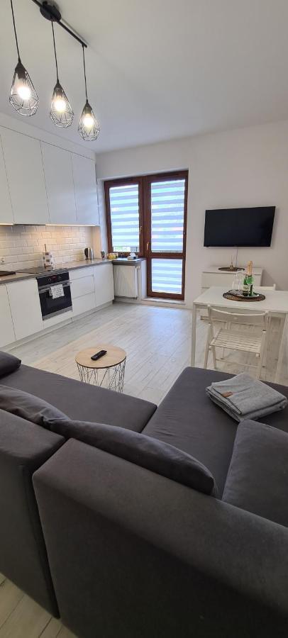 44 - Apartamenty Siedlce - Nowy Apartament W Centrum Przy Ul Czerwonego Krzyza Екстериор снимка