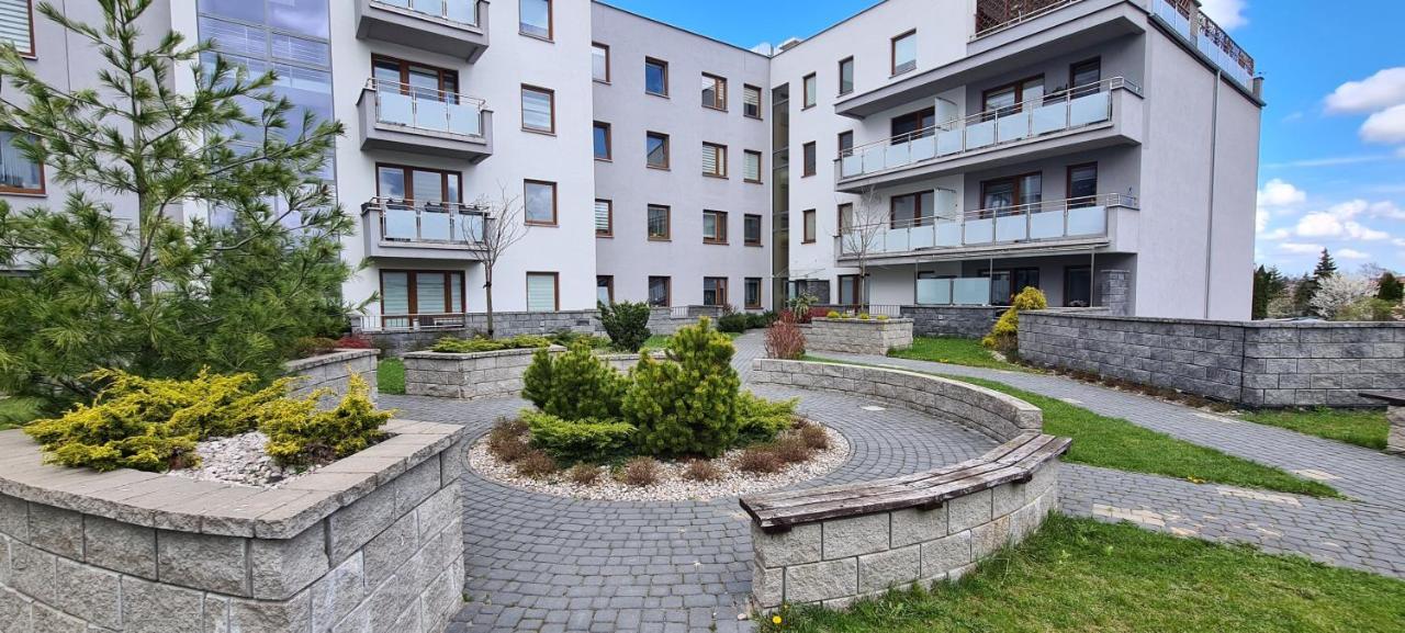 44 - Apartamenty Siedlce - Nowy Apartament W Centrum Przy Ul Czerwonego Krzyza Екстериор снимка