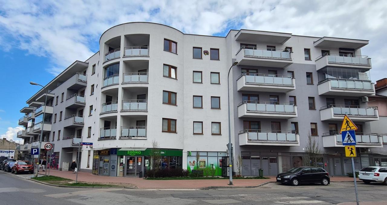44 - Apartamenty Siedlce - Nowy Apartament W Centrum Przy Ul Czerwonego Krzyza Екстериор снимка